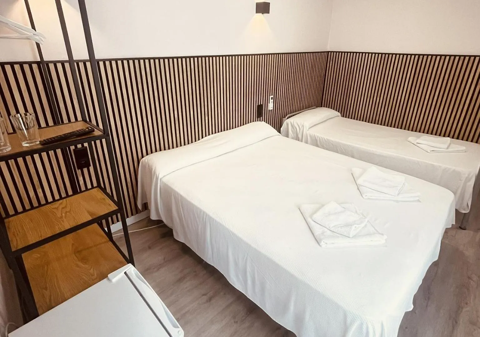 Hotel Colibri à Calella Maison d'hôtes