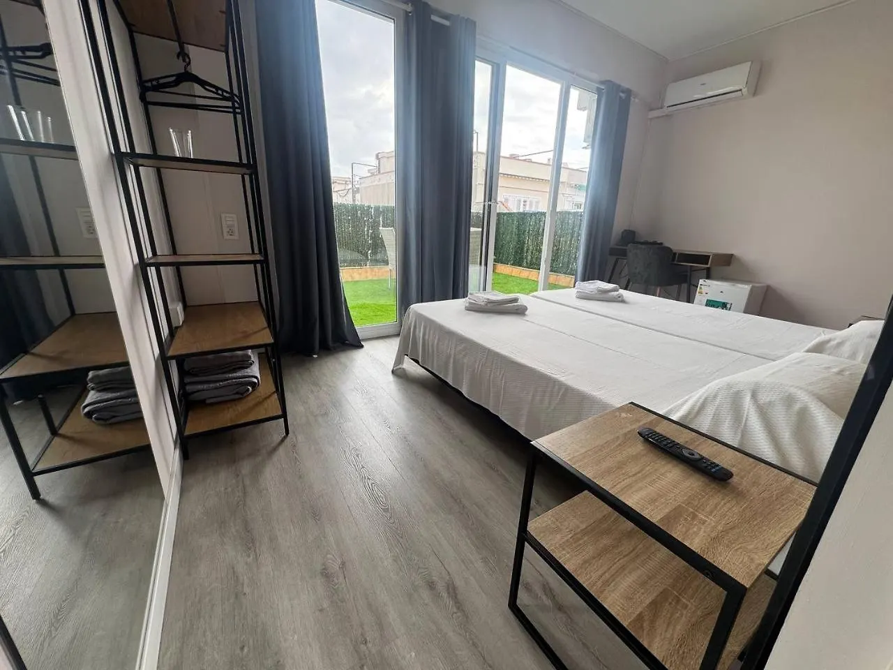 Colibri Hotel Calella Guest house