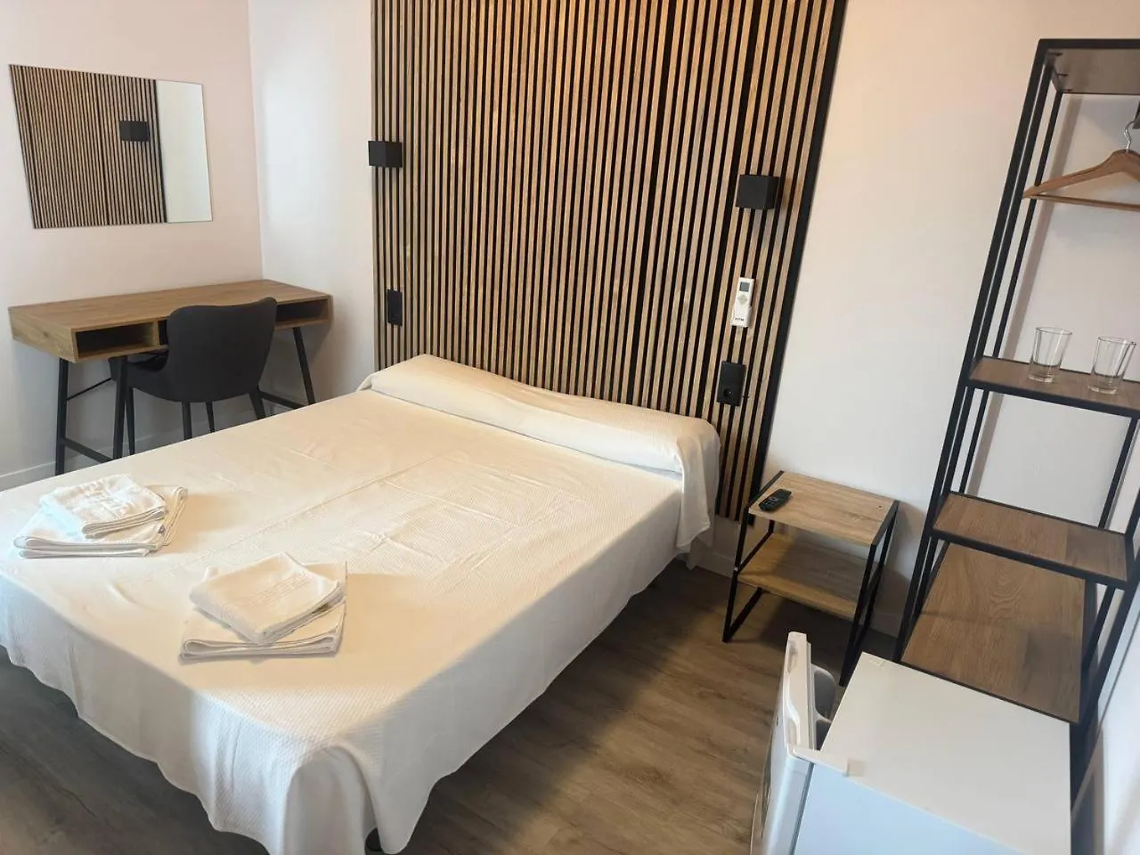 Colibri Hotel Calella Guest house