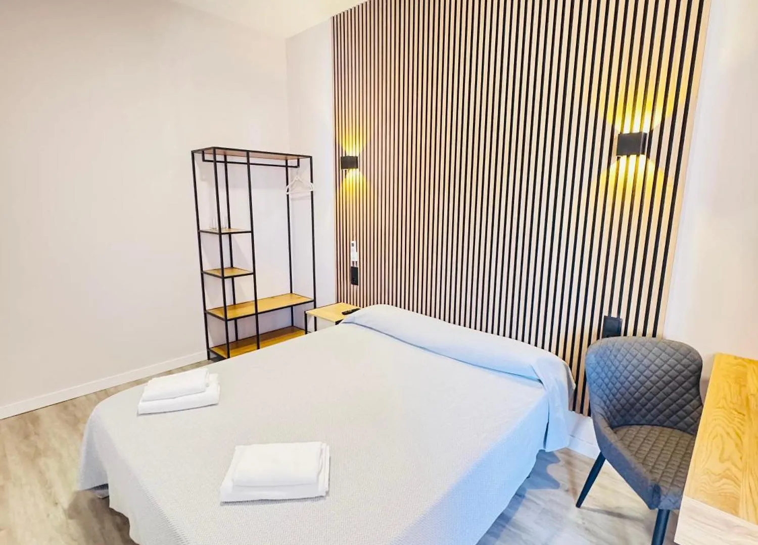 Colibri Hotel Calella Guest house
