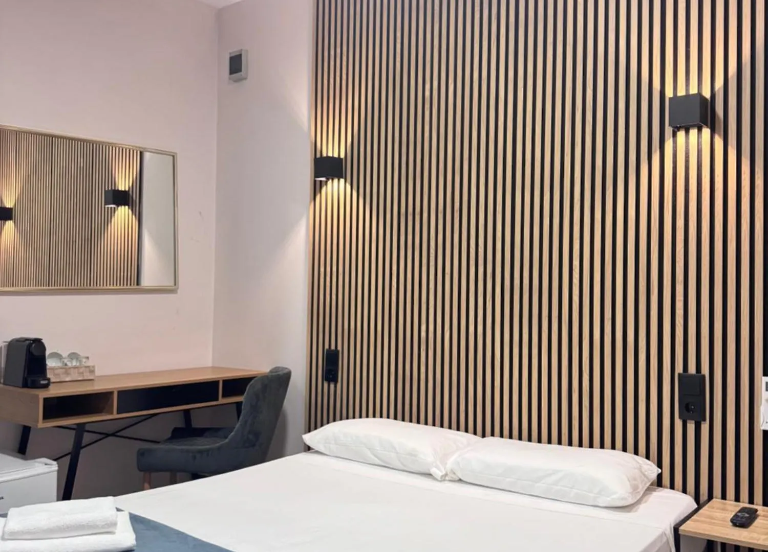 Colibri Hotel Calella Guest house
